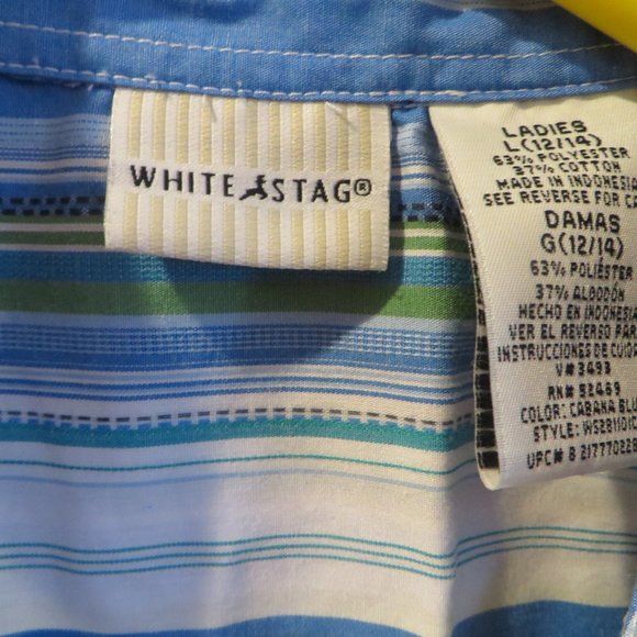 Super Cute Button Down Sleeveless Button Down Top - Picture 2 of 3